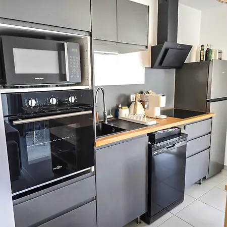 Rivage D'or - 2-bedroom With Pool, Air Conditioning And Parking Apartment Le Lavandou
